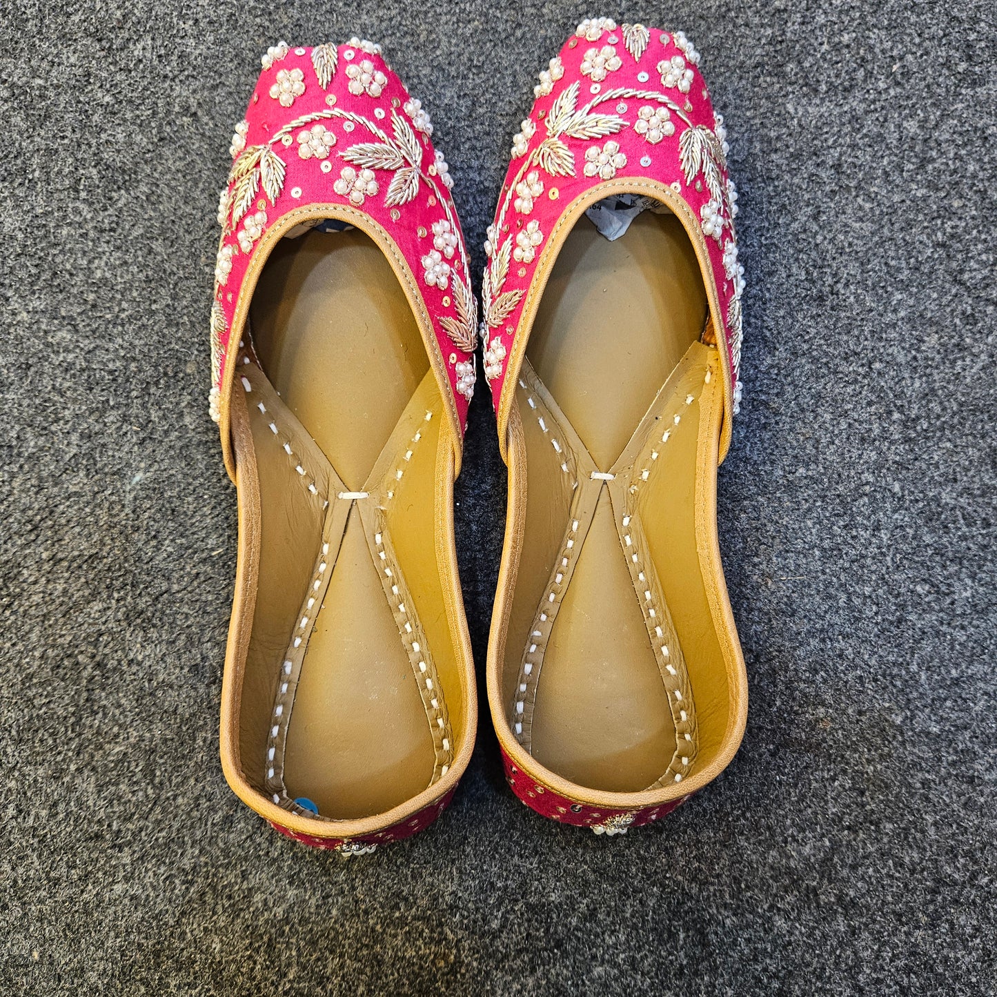 Rani Dabka Leather Punjabi Jutti