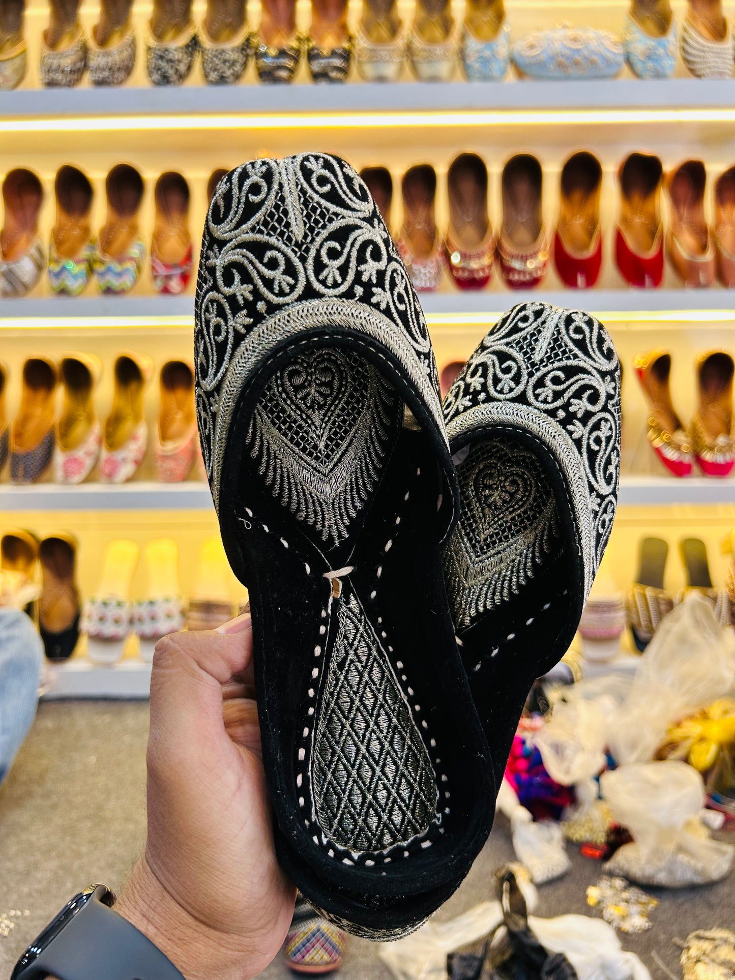 Velvet Punjabi Jutti-Black-161025