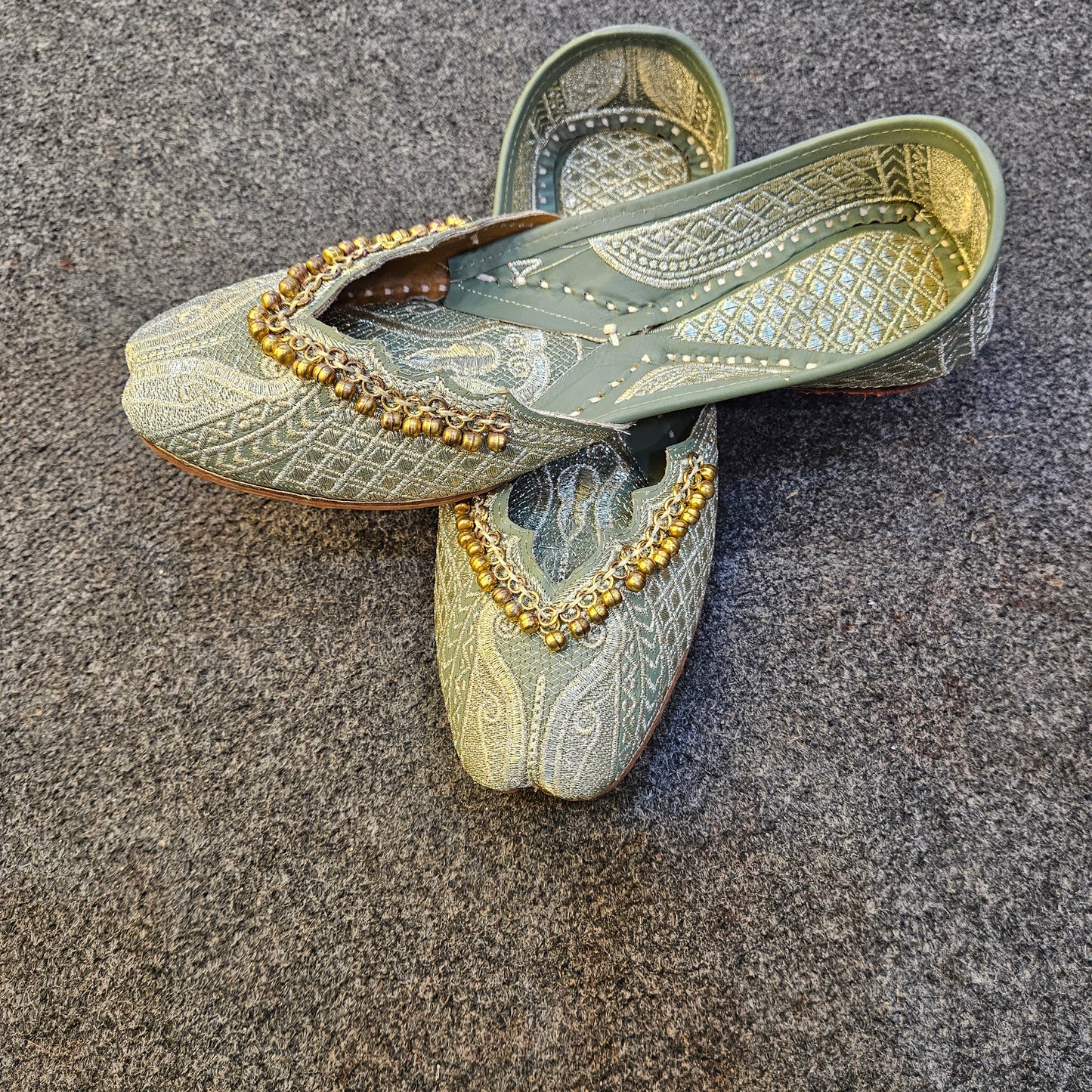 Cut work Olive Green Punjabi Jutti with Gungroos