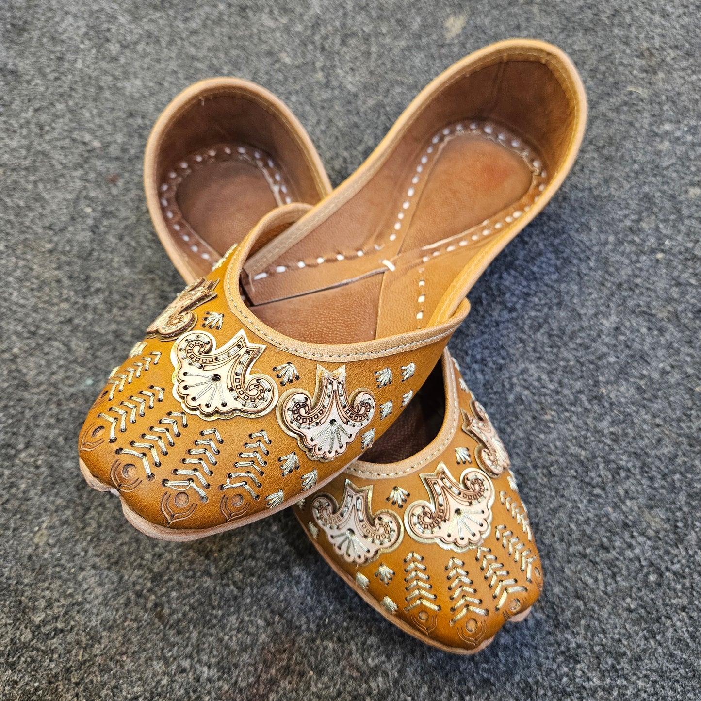 Brown Leather Punjabi Jutti