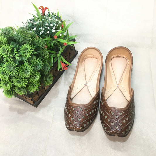 Brown Leather Casual Punjabi Jutti U-shape