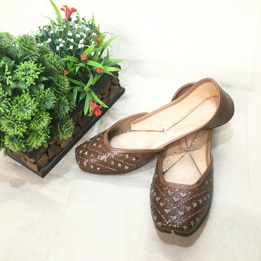 Brown Leather Casual Punjabi Jutti U-shape