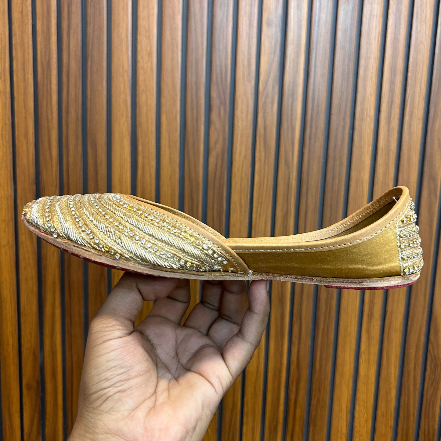 Pure Golden Dabka Leather Punjabi Jutti