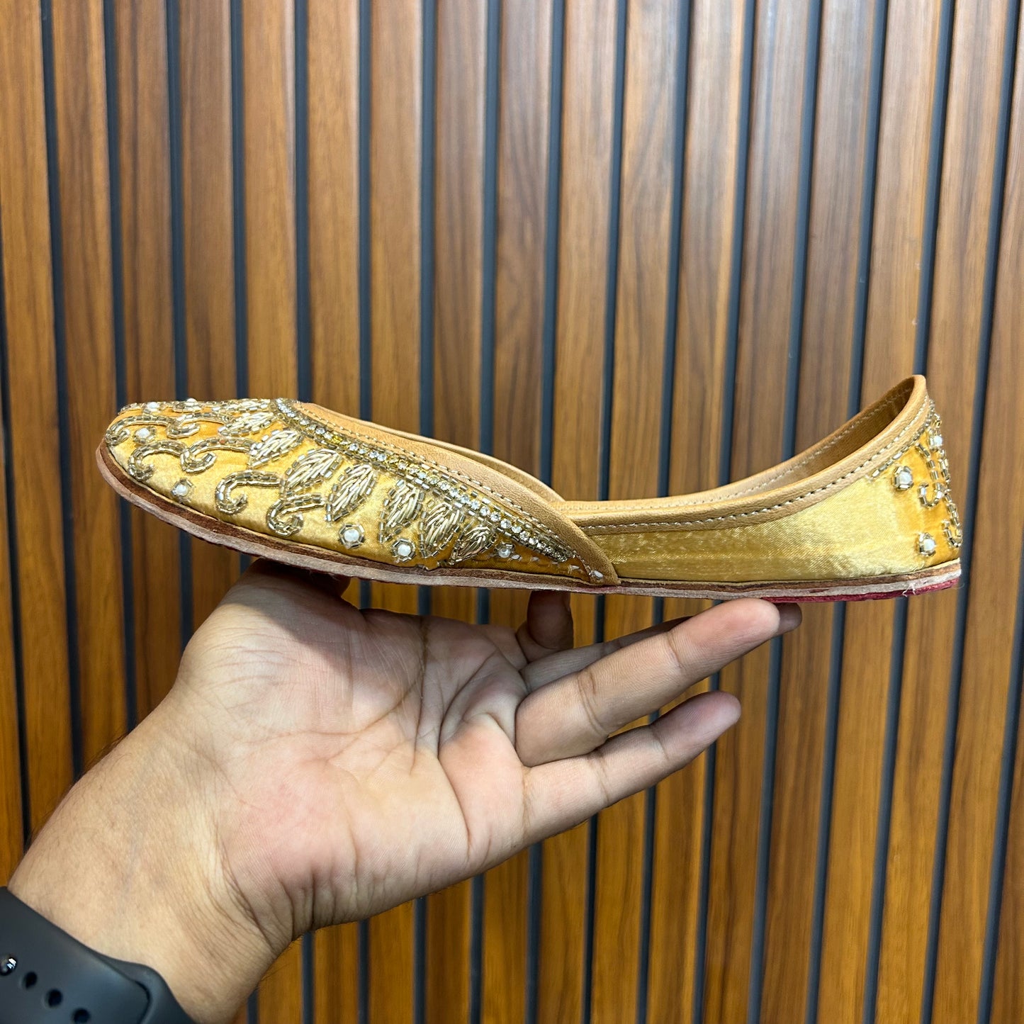 Golden Dabka Punjabi Jutti