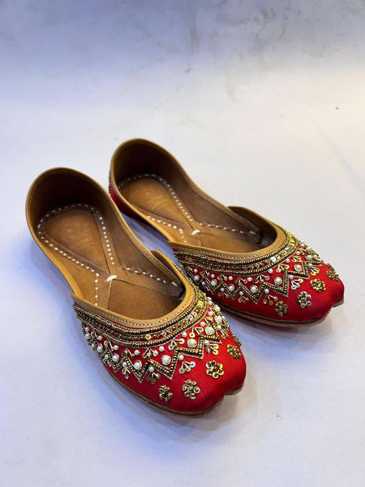 Shehzaadi – Royal Red Bridal Punjabi Jutti